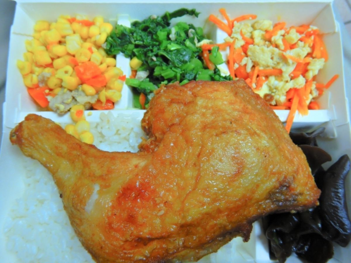 ▲有網友詢問「為什麼便當店主餐大多都是炸的?」而引來行家點出老闆心機。(示意圖/翻攝photoAC)