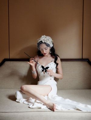 ▲楊冪辣露美腿。(圖/嘉行楊冪工作室微博) ▲楊冪的鉛筆腿,辣過一眾女神。(圖/嘉行楊冪工作室微博)