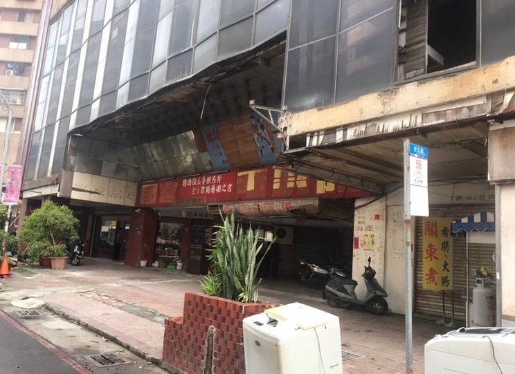 ▲城中城大樓門口。(圖/讀者提供)