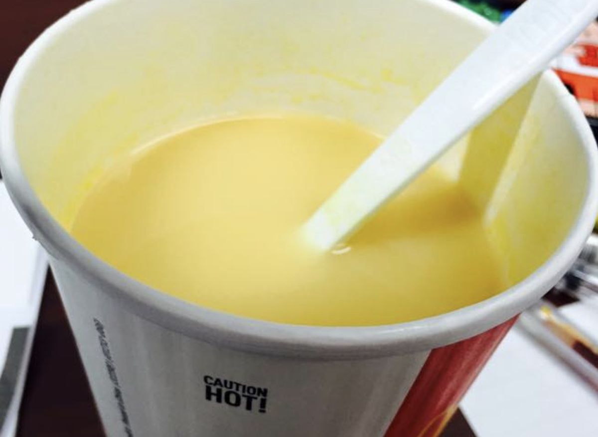 ▲麥當勞也有販售玉米濃湯，不少客人都喜愛這味。（圖/讀者提供）