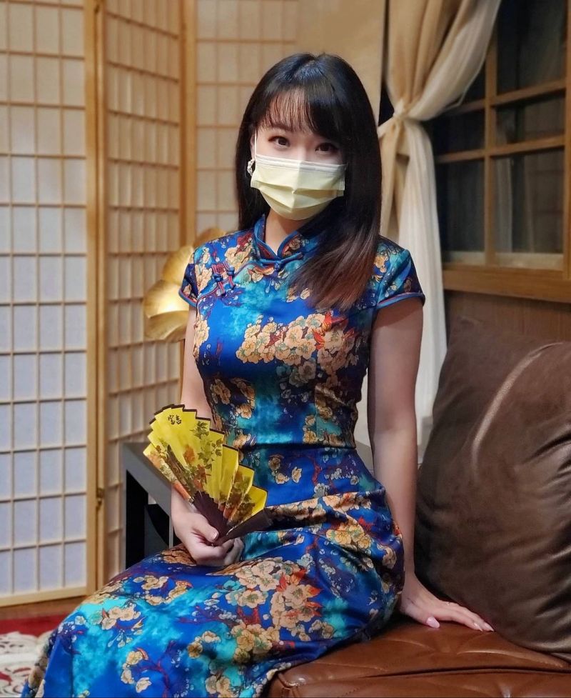 ▲貼身旗袍出賣林佑之的魔鬼身材。(圖/林佑之IG)
