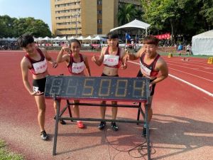 一般女子組400公尺接力賽廖苡辰、陳佳妤、薛安汝、郭瓊筠聯手以50秒04打破大會紀錄 ▲一般女子組400公尺接力賽廖苡辰、陳佳妤、薛安汝、郭瓊筠聯手以50秒04打破大會紀錄(圖/記者張振興攝,2021,10,14)