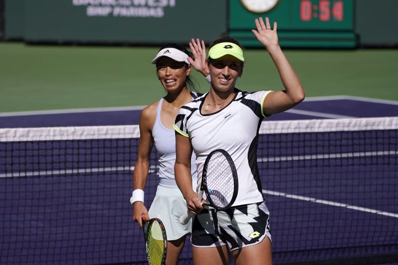 ▲謝淑薇和比利時搭檔Elise Mertens闖進邁阿密網球公開賽女雙8強。（圖／美聯社／達志影像）