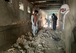 阿富汗南部清真寺自殺炸彈攻擊　至少33死73傷
