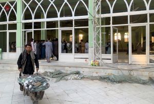 阿富汗清真寺遇襲41死70傷　伊斯蘭國宣稱犯案
