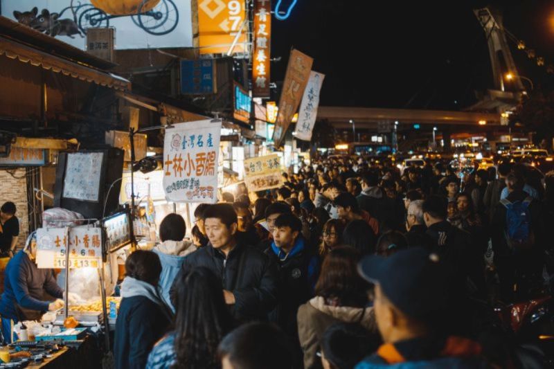 ▲台灣擁有「美食王國」的稱號，道地的夜市文化更是吸引外國遊客的極大誘因。（示意圖，圖片與內文無關／取自unsplash）