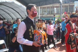 旗津天后宮73年首次修復 今完成整建最後一里路入火安座
