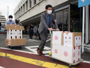 日本眾院大選各黨爭取支持 在野整合力抗執政黨
