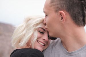 三星座易受渣男吸引 ▲三星座女孩在愛情中,易受到渣男吸引(圖/取自unsplash)