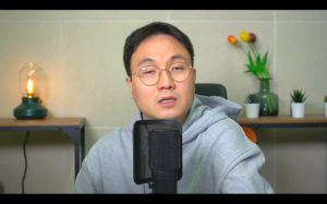 李鎮浩透露爆料逼女友墮胎的K姓男星就是金宣虎。(圖/翻攝李鎮浩Youtube) ▲李鎮浩透露爆料逼女友墮胎的K姓男星就是金宣虎。(圖/翻攝李鎮浩Youtube)