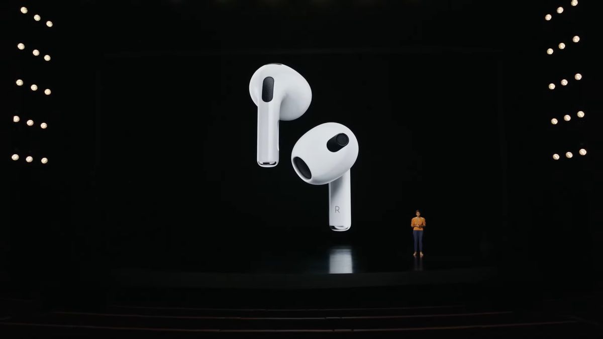 ▲蘋果第二場秋季發表會上AirPods 3終於亮相，但不少果粉卻不買單，反而大推旗下「1產品」用過回不去。（圖／翻攝蘋果直播畫面）