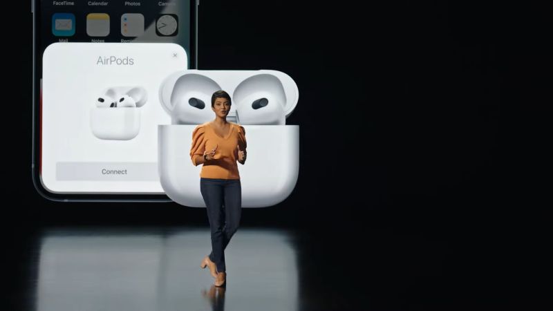 ▲AirPods 3終於亮相。(圖/翻攝蘋果直播畫面)