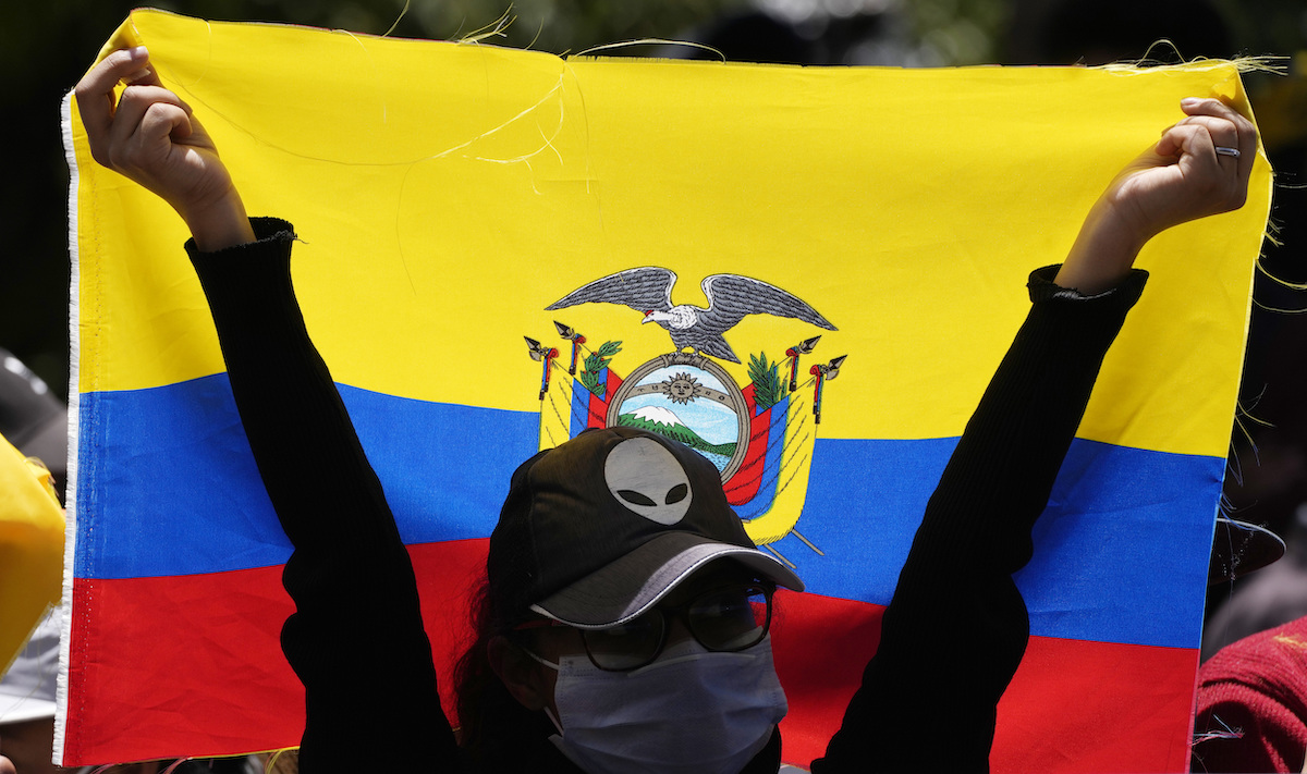▲在厄瓜多，與毒品有關的暴力情事層出不窮，總統拉梭今天宣布進入緊急狀態，並下令動員軍警在街頭巡邏。（圖／美聯社／達志影像）