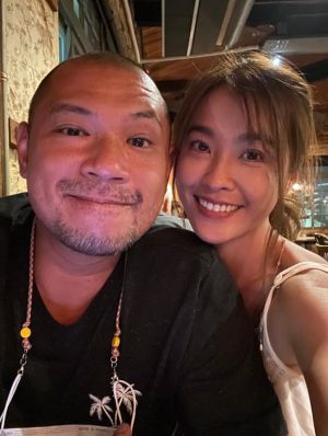 ▲金剛和小嫻感情很好。(圖/金剛臉書) ▲金剛和小嫻感情很好。(圖/金剛臉書)