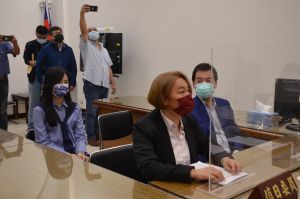 國民黨團總召費鴻泰、書記長陳玉珍、首席副書記長萬美玲今(20)日上午赴監察院告發高雄市長陳其邁瀆職。(圖/黨團提供) ▲國民黨團總召費鴻泰、書記長陳玉珍、首席副書記長萬美玲今(20)日上午赴監察院告發高雄市長陳其邁瀆職。(圖/黨團提供)