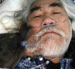 ▲70歲製作人張紀中插管照在網路流傳。(圖/翻攝微博) ▲70歲製作人張紀中插管照在網路流傳。(圖/翻攝微博)