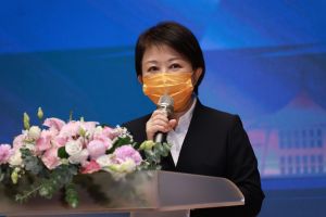 中市府首屆公共工程獎 盧秀燕表揚獲獎團隊 ▲市長盧秀燕表示,上任以來秉持「開不了工的要開工,完不了工的要完工」的精神,但建設不但要快、更要有好的品質(圖/柳榮俊攝2021.10.22)