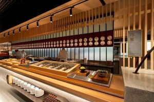 最夯buffet饗饗、旭集親揭訂位撇步 晶華加開座位搶客 ▲旭集巧鮨餐區。(圖/饗賓餐旅事業)