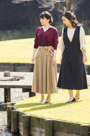 ▲真子與妹妹佳子公主一起散步、談天。(圖/翻攝自宮內廳官網) ▲真子與妹妹佳子公主一起散步、談天。(圖/翻攝自宮內廳官網)
