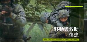 ▲軍用動力外骨骼系統未來可應用於戰場上砲彈之彈藥搬運、重武器操作、傷患救助等場景。（圖／國防部提供）