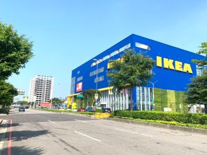 ▲青埔IKEA自開幕以來週週人潮爆滿。（圖／NOWnews資料照片）
