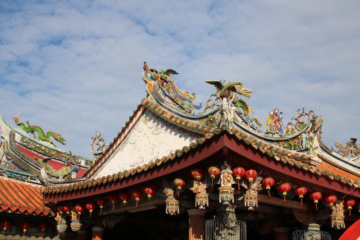 廟宇中除了神像，各個細節的彩繪與雕塑也充滿吉祥寓意。（圖／flickr－姜明雄－鹿港新祖宮）