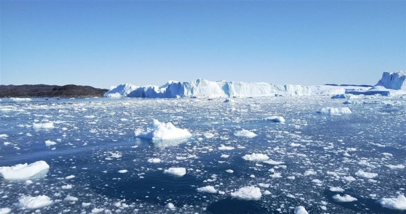 ▲全球各主要國家都在拚2050淨零碳排，以防氣候變遷。圖為格陵蘭島冰層因暖化而融冰，使全球海平面上升1公分。（圖／翻攝自Pexels圖庫）