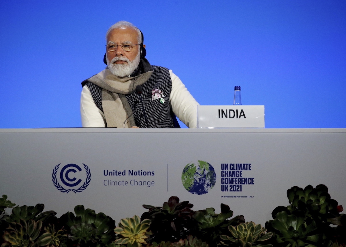 ▲印度總理莫迪今天在英國格拉斯哥的氣候峰會宣布，印度將於2070年之前達成碳排歸零，但要求已開發國家應再拿出1兆美元以助達標。（圖／美聯社／達志影像）