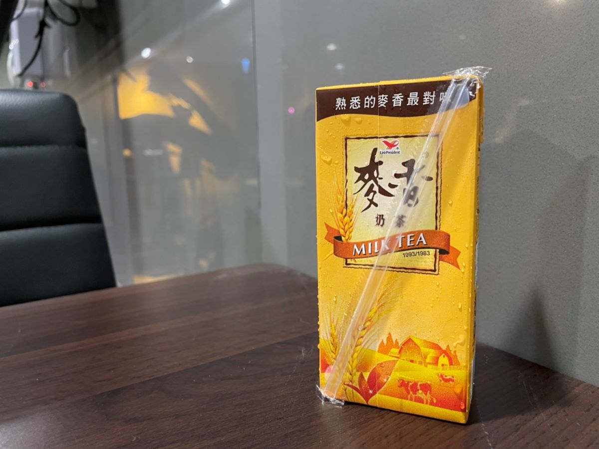 ▲有網友曬出鋁箔包奶茶「4天王」，好奇詢問「奶茶4選1，你會選哪個」而引起熱議。（圖／記者楊智傑攝）