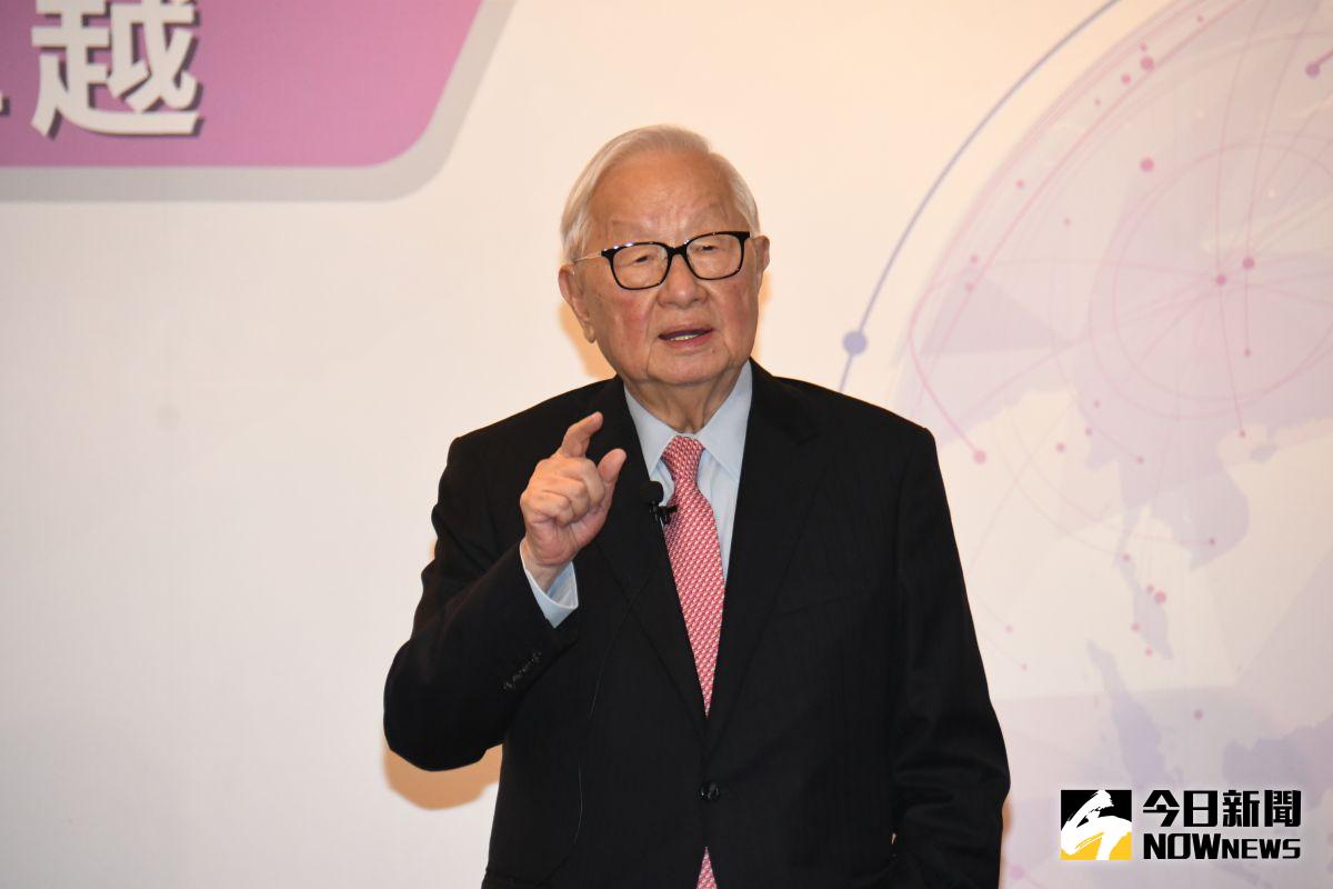 ▲台積電創辦人張忠謀日前接受美國哥倫比亞廣播公司（CBS）「60分鐘」節目時提到，如果經濟福祉是中國領導人習近平的優先要務，那麼他們應該會避免攻擊台灣。(圖／NOWnews攝影記者林調遜攝)