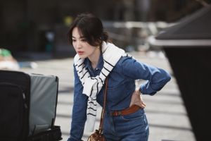 ▲宋慧喬戲內戲外,都是幹練女強人。(圖/現正分手中IG) ▲宋慧喬戲內戲外,都是幹練女強人。(圖/現正分手中IG)