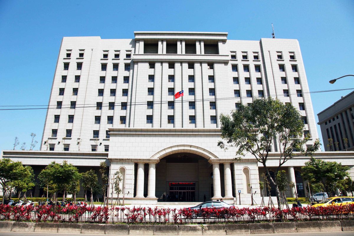 ▲桃園一名49歲女子,驚傳遭爛醉夫持刀殺害,檢方晚間訊後聲押。圖為桃園地檢署。(圖/NOWnews資料照片)