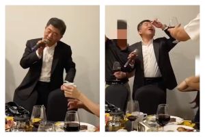 ▲衛福部長陳時中在宴會上喝酒唱歌的畫面在網路流傳，衛福部回應影像是拍攝於去年6月15日。（圖／翻攝畫面）