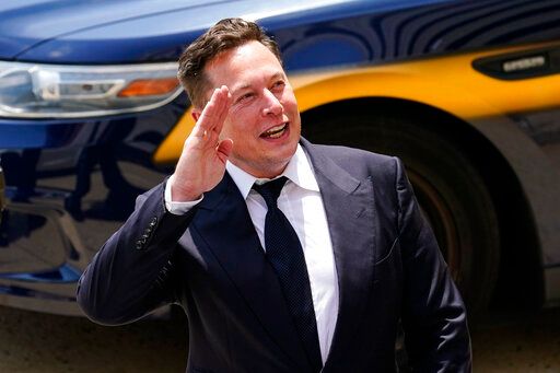 ▲特斯拉（Tesla）創辦人馬斯克（Elon Musk）在推特發文表示，自己今年預計繳納的稅款總額將超過110億美元，相當於新台幣3091億元，超過美國史上任何一人的紀錄。（圖／美聯社／達志影像）