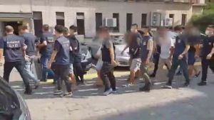 中警掃蕩博奕、詐欺等黑幫102人 查扣4千萬黑錢 ▲台中市刑大掃蕩黑幫的詐欺、博奕水房,逮捕黑幫成員(圖/記者鄧力軍攝)