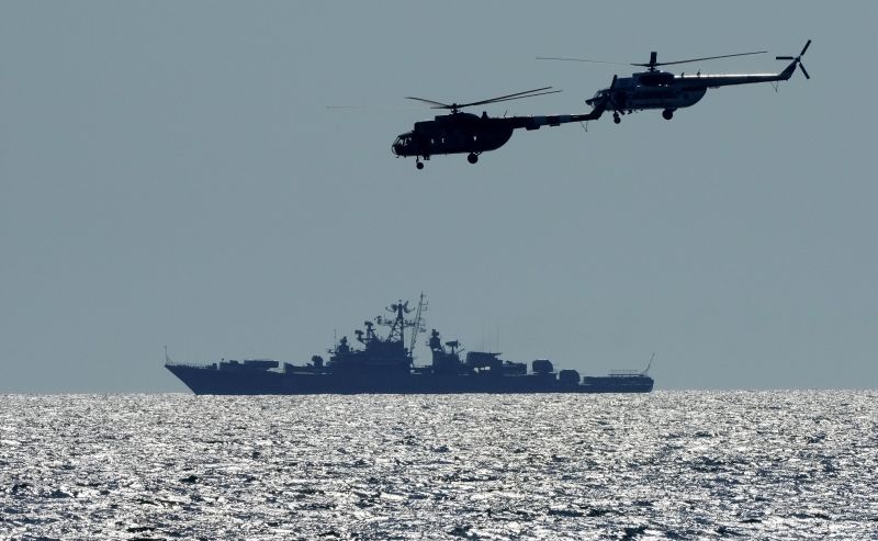 ▲專家指出，俄羅斯或許能掌控黑海，但只要烏克蘭的防禦可以威脅到任何過於靠近的軍艦，俄國要針對烏克蘭沿岸地區發動任何兩棲攻擊似乎都有風險。圖為近日黑海情勢資料照。（圖／美聯社／達志影像）