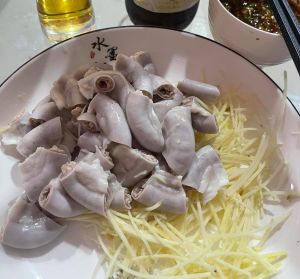 原PO分享自己煮的美味粉腸。(圖/取自《家常菜》臉書社團) ▲原PO分享自己煮的美味粉腸。(圖/取自《家常菜》臉書社團)