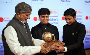 致力解決汙染　印度兄弟獲國際兒童和平獎

