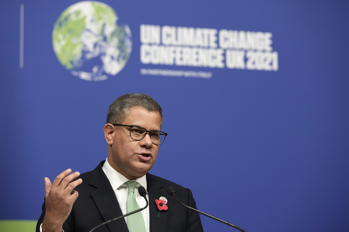 ▲COP26會議主席夏瑪表示，中印將得向更易受氣候變遷影響的國家，做出解釋。（圖／美聯社／達志影像）