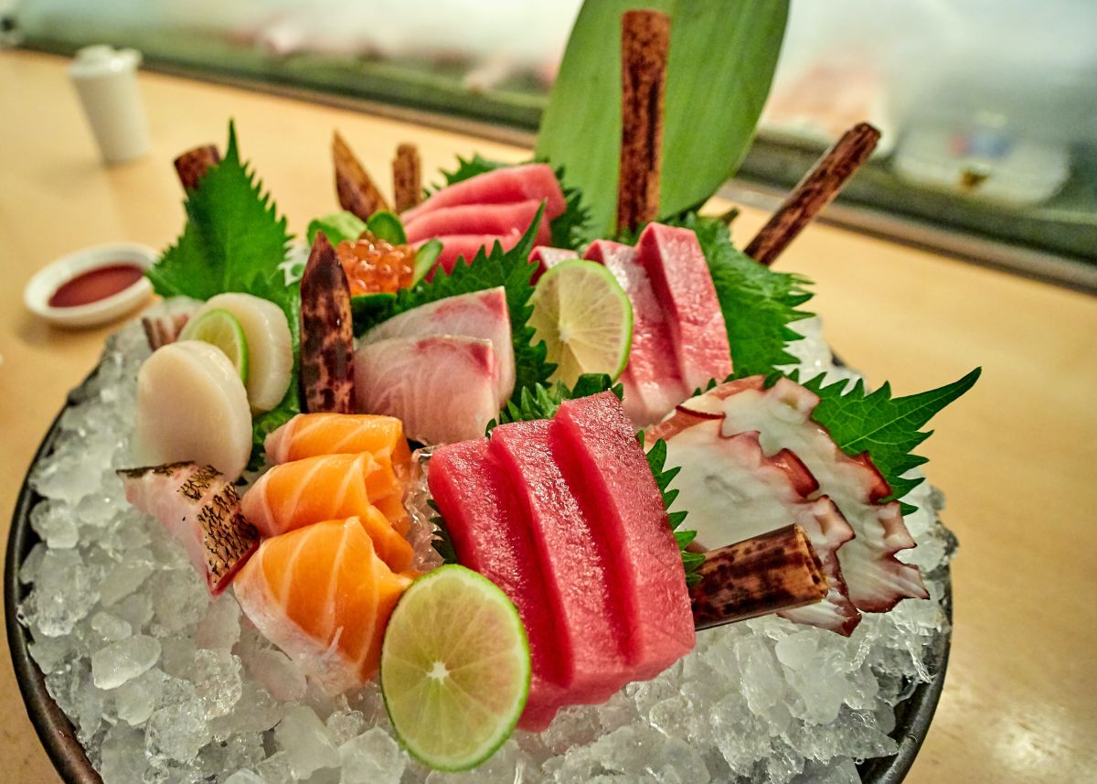 ▲許多魚市場附近的生魚片店,會選擇在半夜開始營業。(圖/取自pixabay)