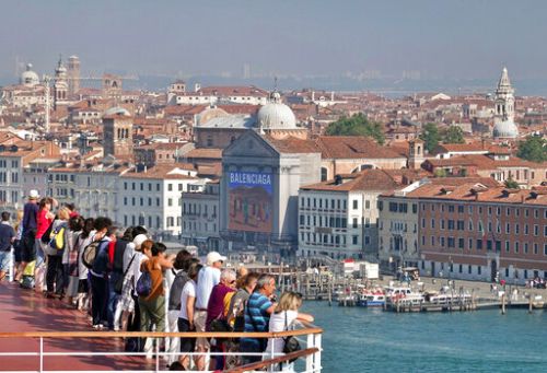 威尼斯2024試辦入城收費制　一日行遊客收費175元
