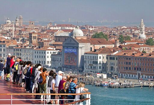 ▲聯合國教科文組織（UNESCO）7月31日建議，將威尼斯列入世界遺產瀕危名單，上次提出相同建議時是在2021年。（圖／美聯社／達志影像）