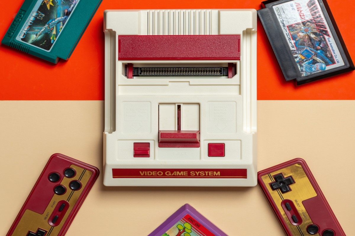 ▲任天堂的「紅白機」能搭配許多遊戲卡匣，是許多人的童年的經典回憶。（示意圖／取自pexels）