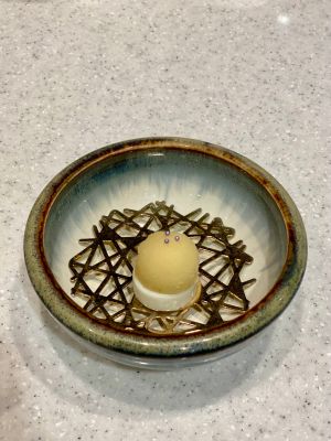 濃到黏嘴唇!台灣人最愛湯品代表?煮成火鍋超好喝 ▲夏天可見檸檬冰沙蛋白霜,飯後來一口法式甜點,讓女生相當滿足。(圖/記者蕭涵云攝)