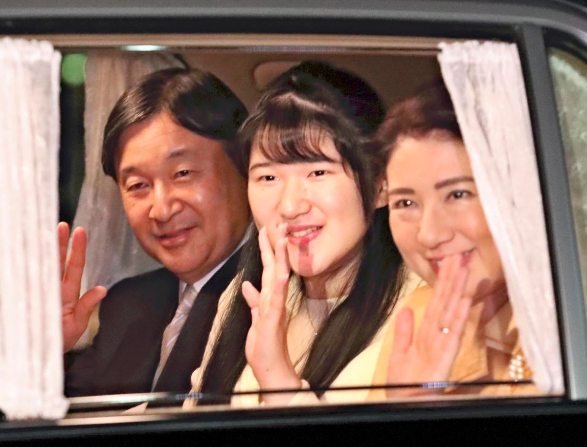 ▲日本天皇夫婦的獨生女愛子公主（中），下個月即將迎來20歲生日。（圖／美聯社／達志影像）