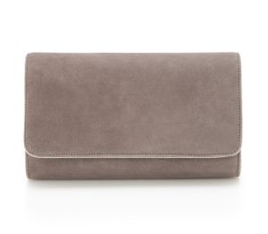 ▲Taupe Grey Suede Clutch Bag手拿包。（圖／翻攝自emmy LONDON官網）