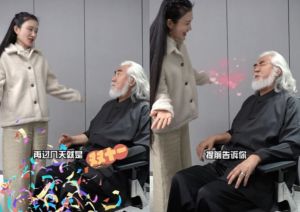 ▲張紀中(左圖右)、杜星霖(左圖左)不時拍片曬恩愛。(圖/翻攝張紀中抖音) ▲張紀中(左圖右)、杜星霖(左圖左)不時拍片曬恩愛。(圖/翻攝張紀中抖音)
