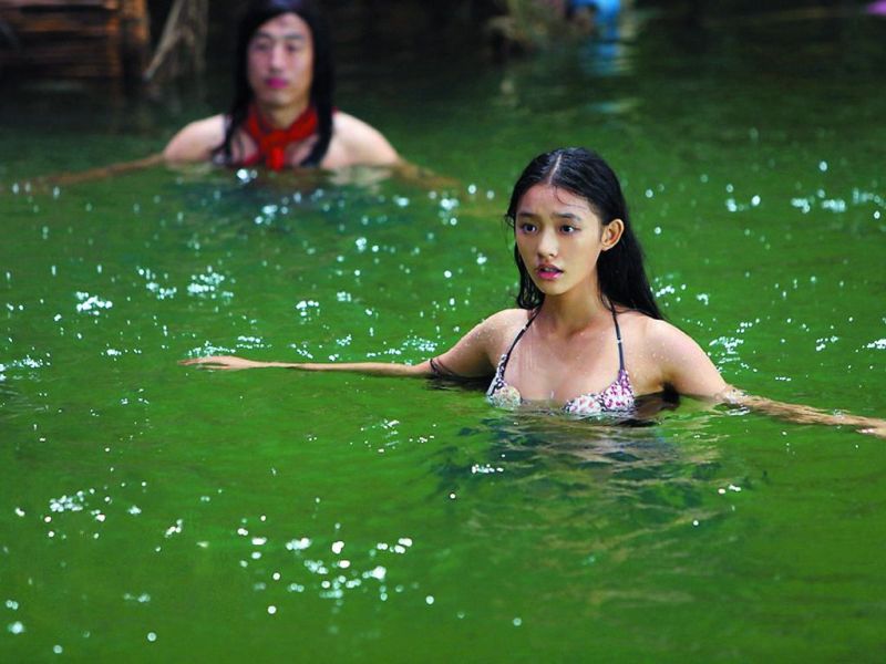 ▲林允演出電影《美人魚》暴紅,如今是各大綜藝節目的話題人物。(圖/翻攝林允微博)