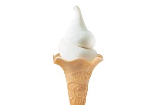 ▲民眾常覺得日本冰淇淋用生乳製作就是不一樣，除了濃郁牛奶，現場還有南瓜、草莓、葡萄口味。（圖／大葉高島屋提供）