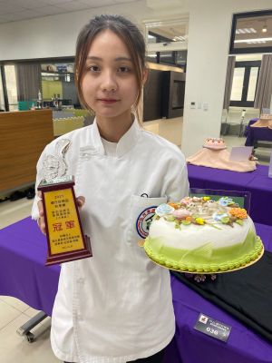 挑戰限時裝飾蛋糕   弘光科大獲全國賽冠亞軍

